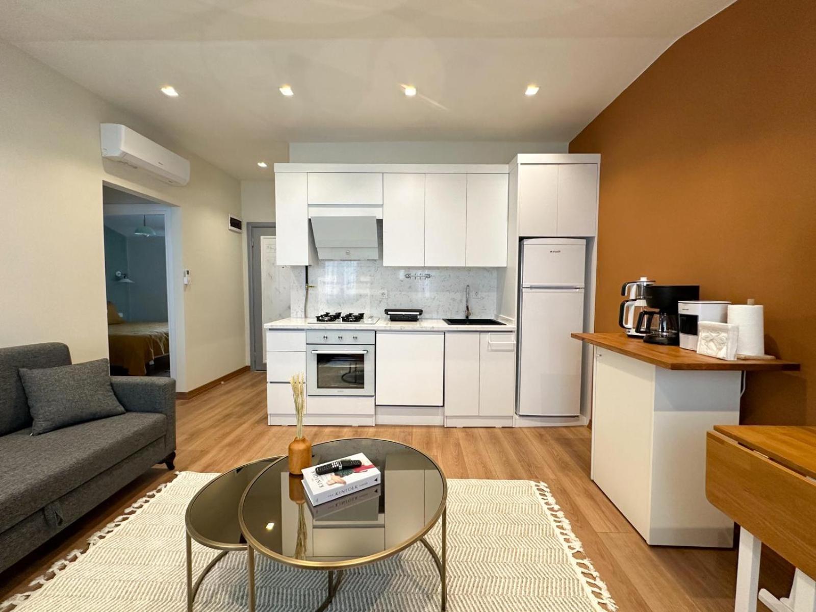 Sahin Pera Suit3 Location 2 Bedroom 3 Ac Great Istanboel