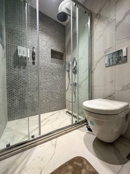 Sahin Pera Suit3 Location 2 Bedroom 3 Ac Great *