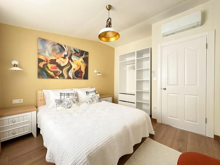 Sahin Pera Suit3 Location 2 Bedroom 3 Ac Great Daire *