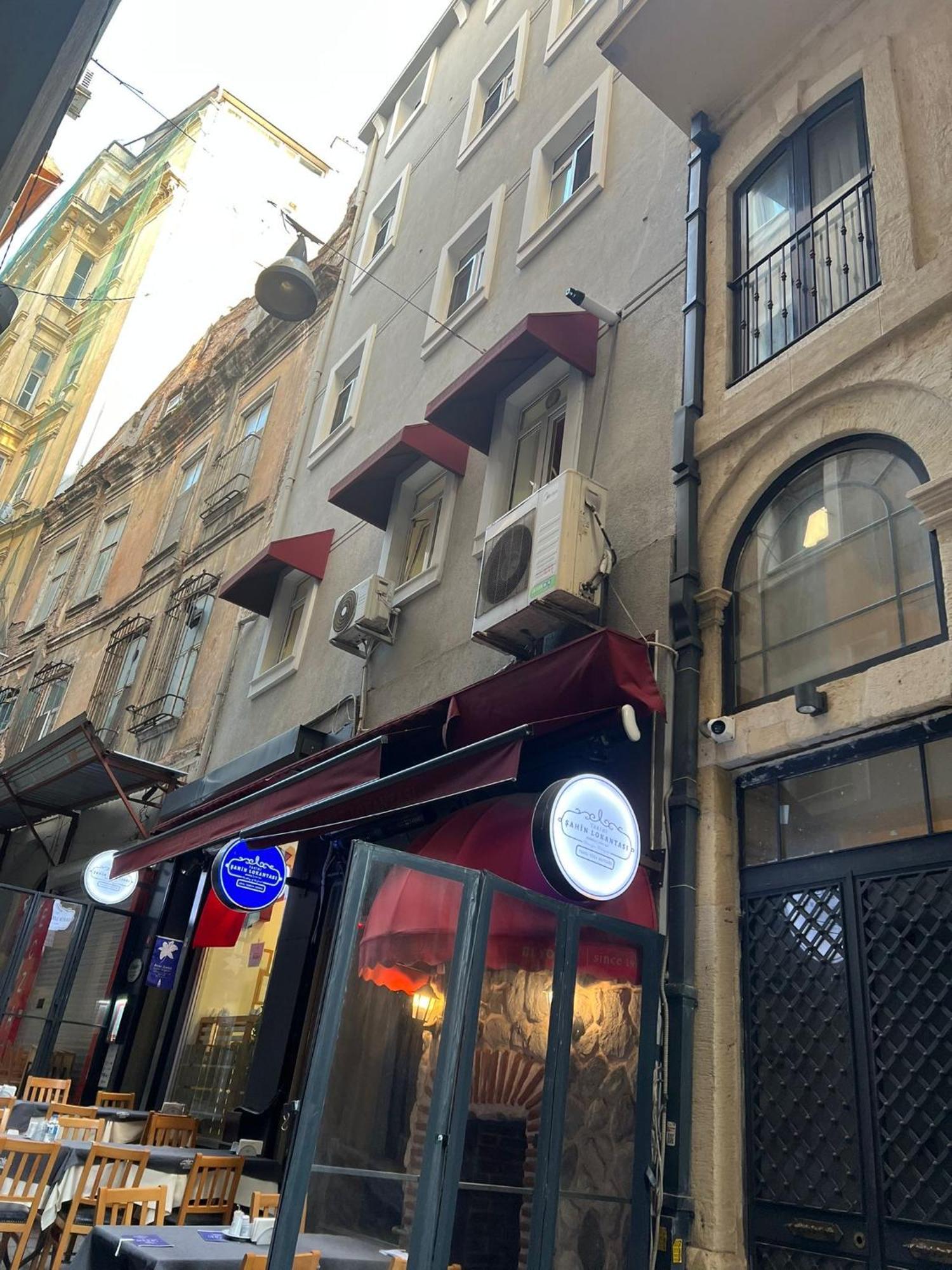 Sahin Pera Suit3 Location 2 Bedroom 3 Ac Great Daire